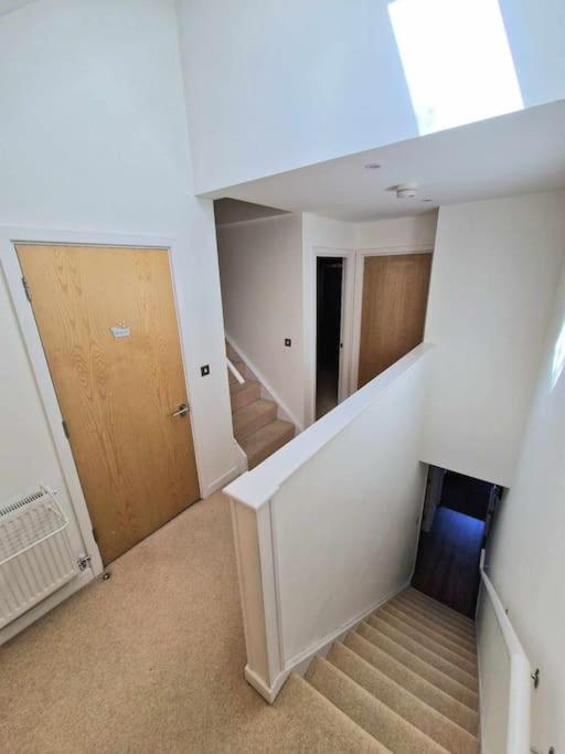 Explore London: 2 Bedroom House In Wood Green Luaran gambar