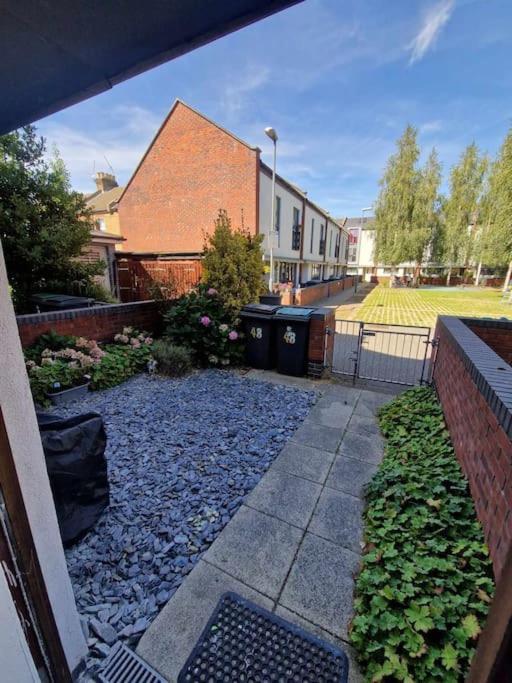 Explore London: 2 Bedroom House In Wood Green Luaran gambar