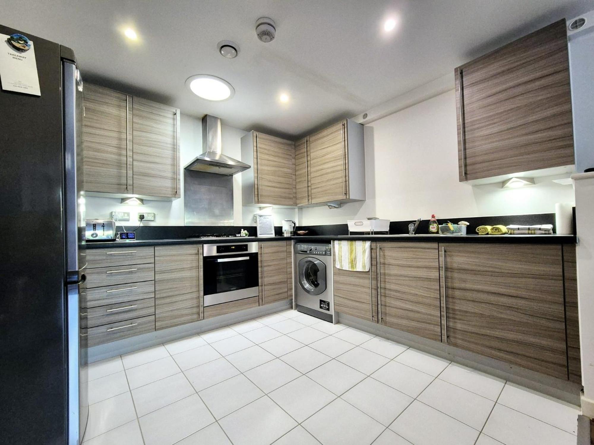 Explore London: 2 Bedroom House In Wood Green Luaran gambar